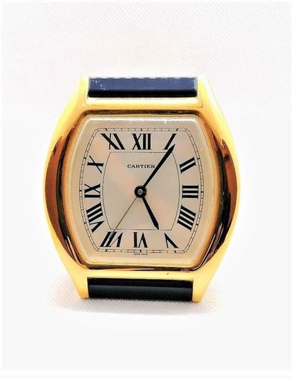 CARTIER - REVEIL de voyage signé, mouvement...