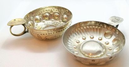 ENSEMBLE DE 2 TASTEVINS en argent Poinçon...