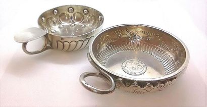 333 BIS - ENSEMBLE DE 2 TASTEVINS en argent...