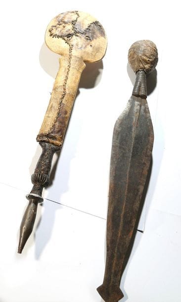 Two swords

Democratic Republic of Congo

Handles...