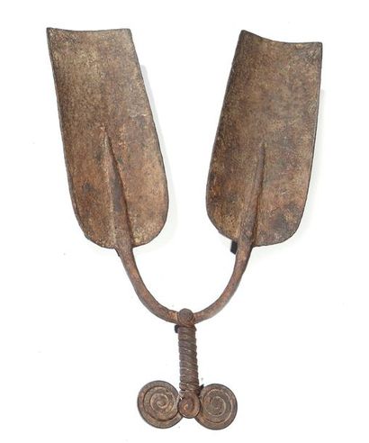 Objet cultuel / Monnaie primitive

Mumuye,...
