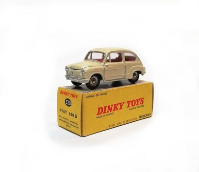DINKY TOYS FRANCE

Fiat 600 D crème 520

N...