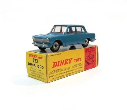 DINKY TOYS FRANCE

Simca 1500 bleue foncé...