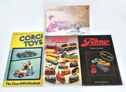 Ensemble de 7 catalogues commerciaux dont...
