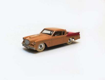DINKY TOYS ANGLETERRE

Studbaker Golden Hawk...