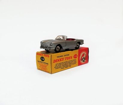 DINKY TOYS ANGLETERRE

Triumph Spitfire gris...