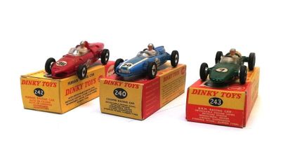 DINKY TOYS ANGLETERRE

Voitures de course...