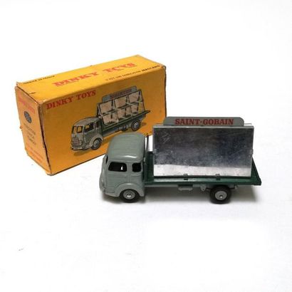 DINKY TOYS FRANCE

Miroitier Simca 
