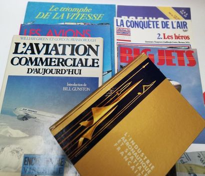 Lot de documentation sur les avions