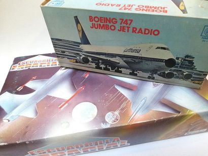 Lot de 4 maquettes espagnoles diverses