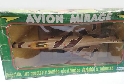 Lot de 4 maquettes espagnoles diverses
