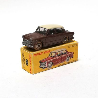 DINKY TOYS FRANCE

Fiat 1200 