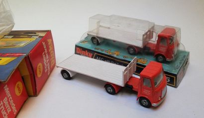 DINKY TOYS ANGLETERRE 

LOT de 4 camions:...