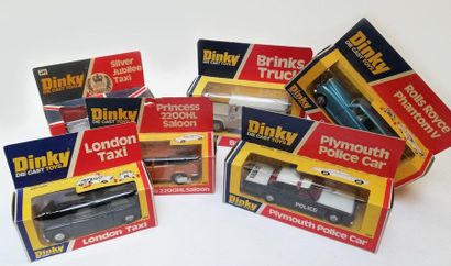 DINKY TOYS ANGLETERRE 

LOT de 6 véhicules...