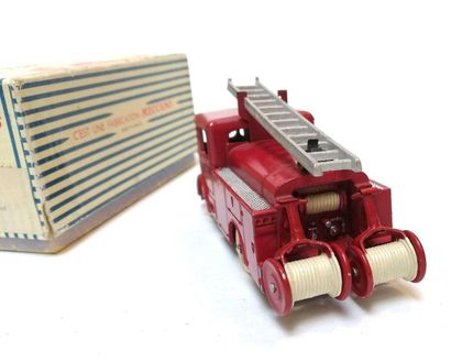 DINKY TOYS FRANCE

Fourgon incendie premiers...