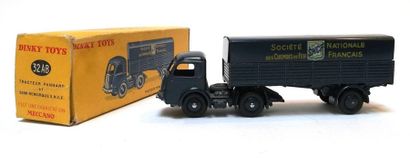 DINKY TOYS FRANCE

Tracteur Panhard SNCF...