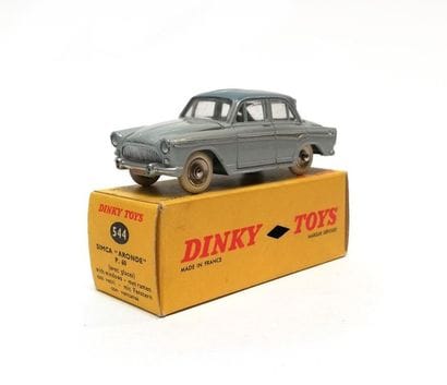 DINKY TOYS FRANCE

Simca 