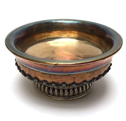 Butter dish in burr and metal. Nepal, early...