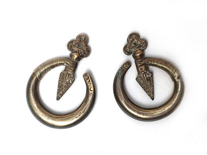 Pair of earrings. Silver plated metal. Indonesia,...
