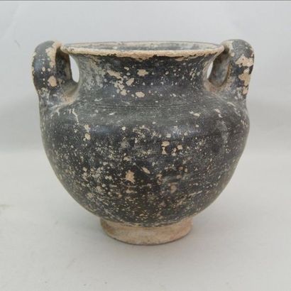 Black glazed terracotta pot. Greece, 1st...