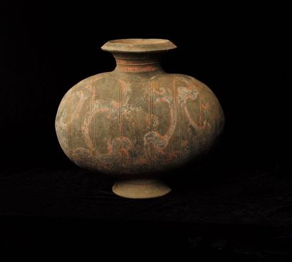 Cocoon vase, in polychrome terracotta. China,...