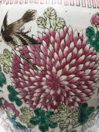 Baluster vase in polychrome porcelain decorated...