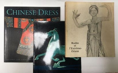 [China] Three books:

- Chinese Dress. Victoria...