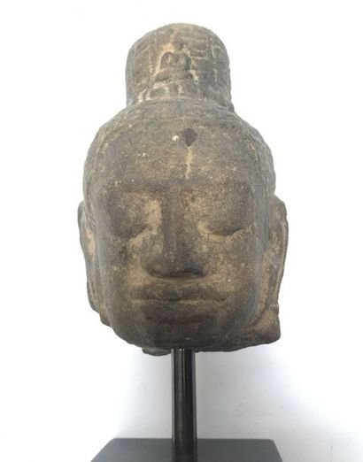 Sandstone head. Siam, kingdom of Lopburi,...