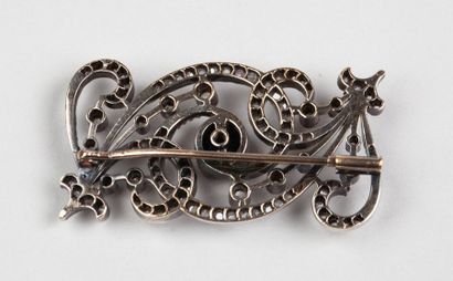 BROCHE ancienne en or 18k (750/°°) à motif...