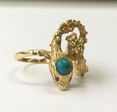 BAGUE ancienne en or jaune 18k (750/°°) représentant...