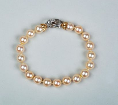 BRACELET de perles de culture, le fermoir...
