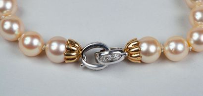 BRACELET de perles de culture, le fermoir...
