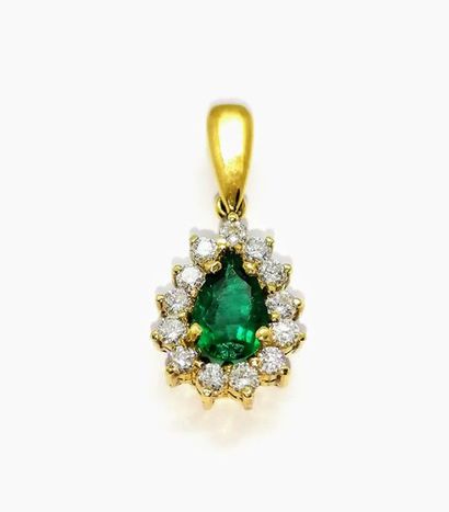 PENDENTIF en or jaune 18K (750/°°) orné d'une...