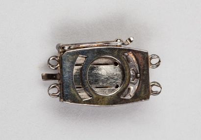 FERMOIR ancien en or gris 18k (750/°°)serti...