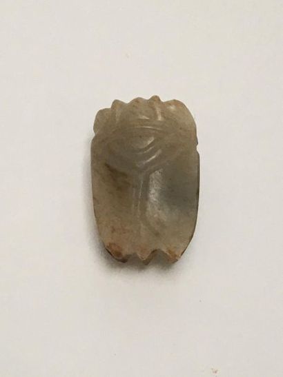 Cicada pendant made of nephrite jade 