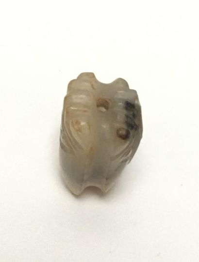 Cicada pendant made of nephrite jade 