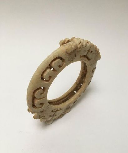 Openwork bracelet or pendant. It comes in...