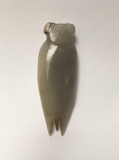 Cherub-headed cicada in grey jade. The details...