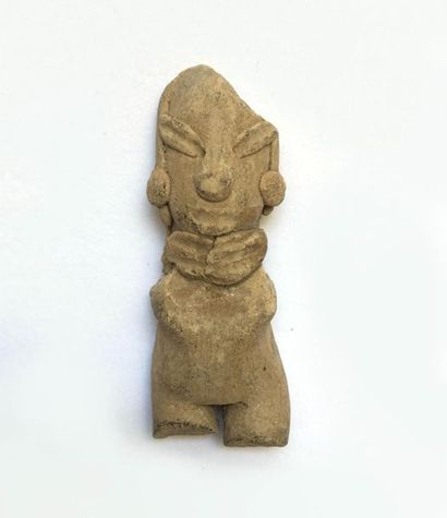 Pretty Lady in white terracotta.

Chupicuaro...