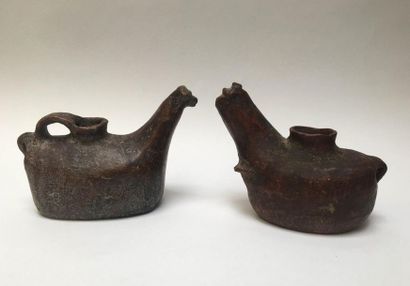Set composed of 2 zoomorphic receptacles...