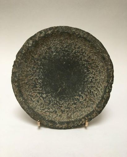 Diorite cosmetic grinding cup. Crown foot....