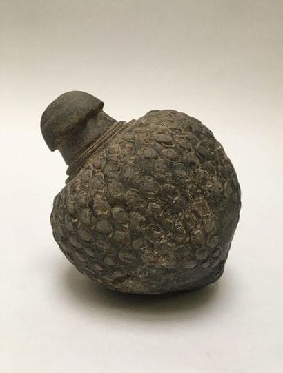 Black terracotta oelipile decorated with...