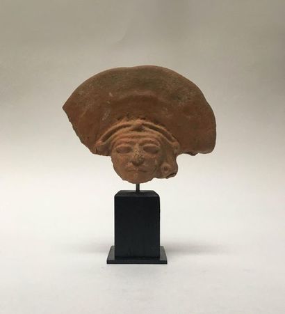 Dignitary's head in beige terracotta with...