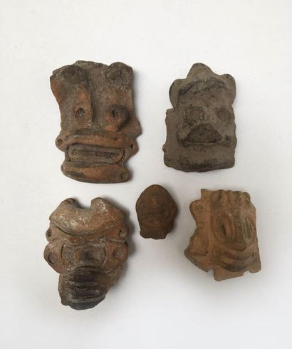 Lot composed of five pottery fragments and...