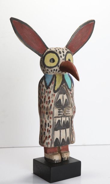 Decorative doll in polychrome wood.

Kachina,...