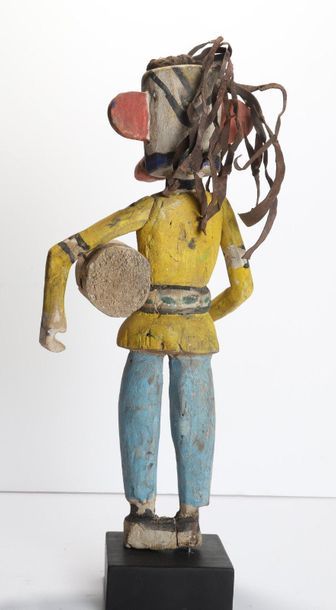 Decorative doll in polychrome wood.

Kachina,...