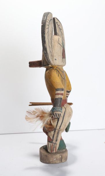 Decorative doll in polychrome wood.

Kachina,...