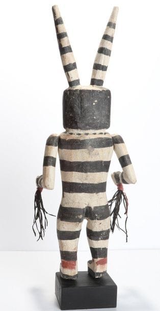 Decorative doll in polychrome wood.

Kachina,...