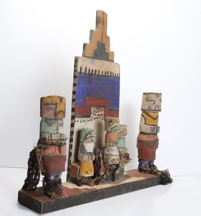 Decorative doll in polychrome wood.

Kachina,...
