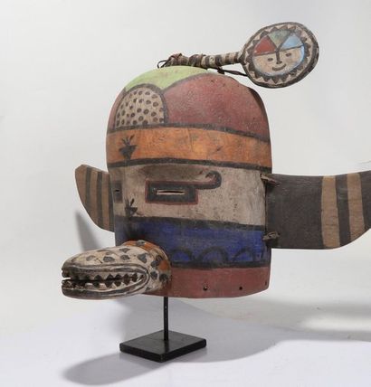 Anthropozoomorphic decorative mask with two...